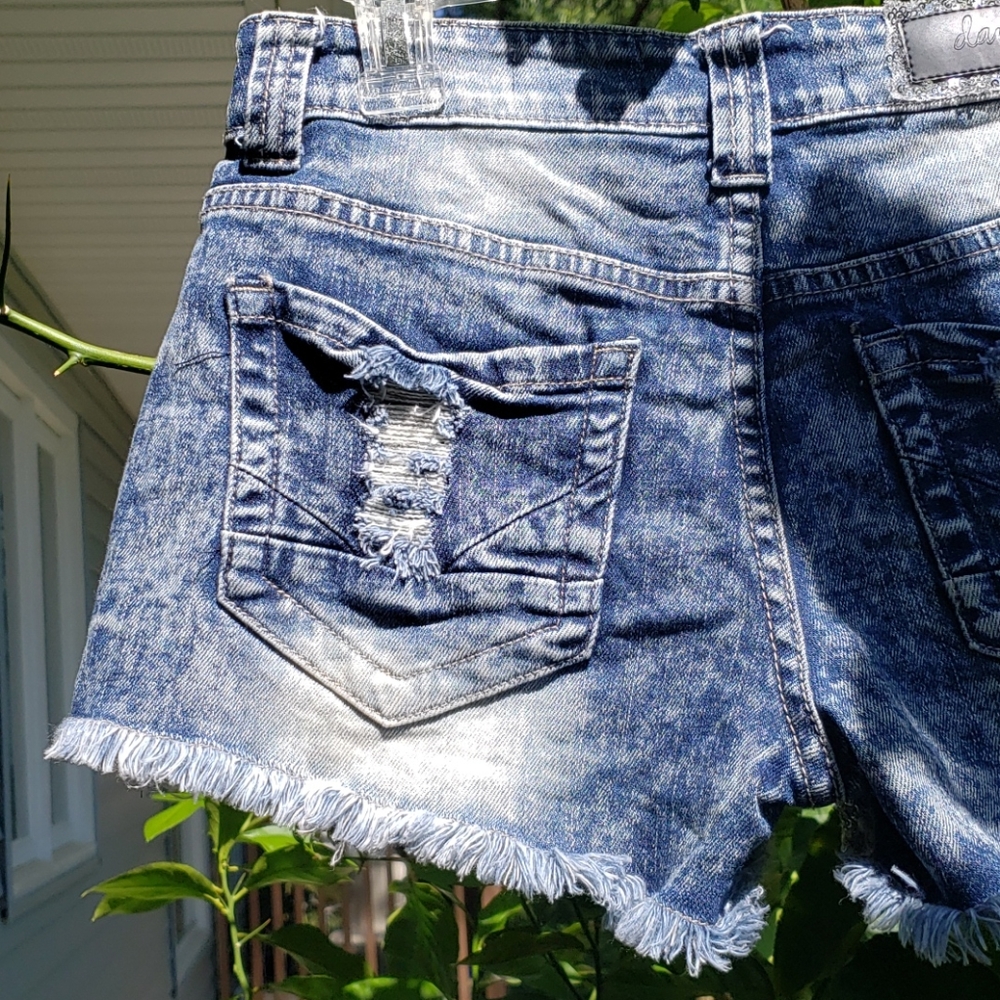 Daytrip Sequin Distressed Denim Jean Shorts 26 - Picture 7 of 9